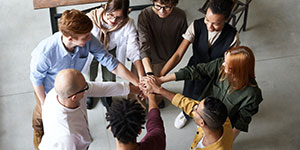 ���Ϊesball������Ե��esballΪ��ᴴ����ֵ�����г�Ӫ��Ϊ��ͷ��Ϊ�г��ṩһ����Ʒ�����г������������������������ҵ���ж��������֪��Ļر��ذ�Ա�����������ε���ҵ����ʱ���Ľ����������Ŷ���������..